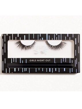 Flirtacious Looks Cosmetics Girls Night Out Lashes